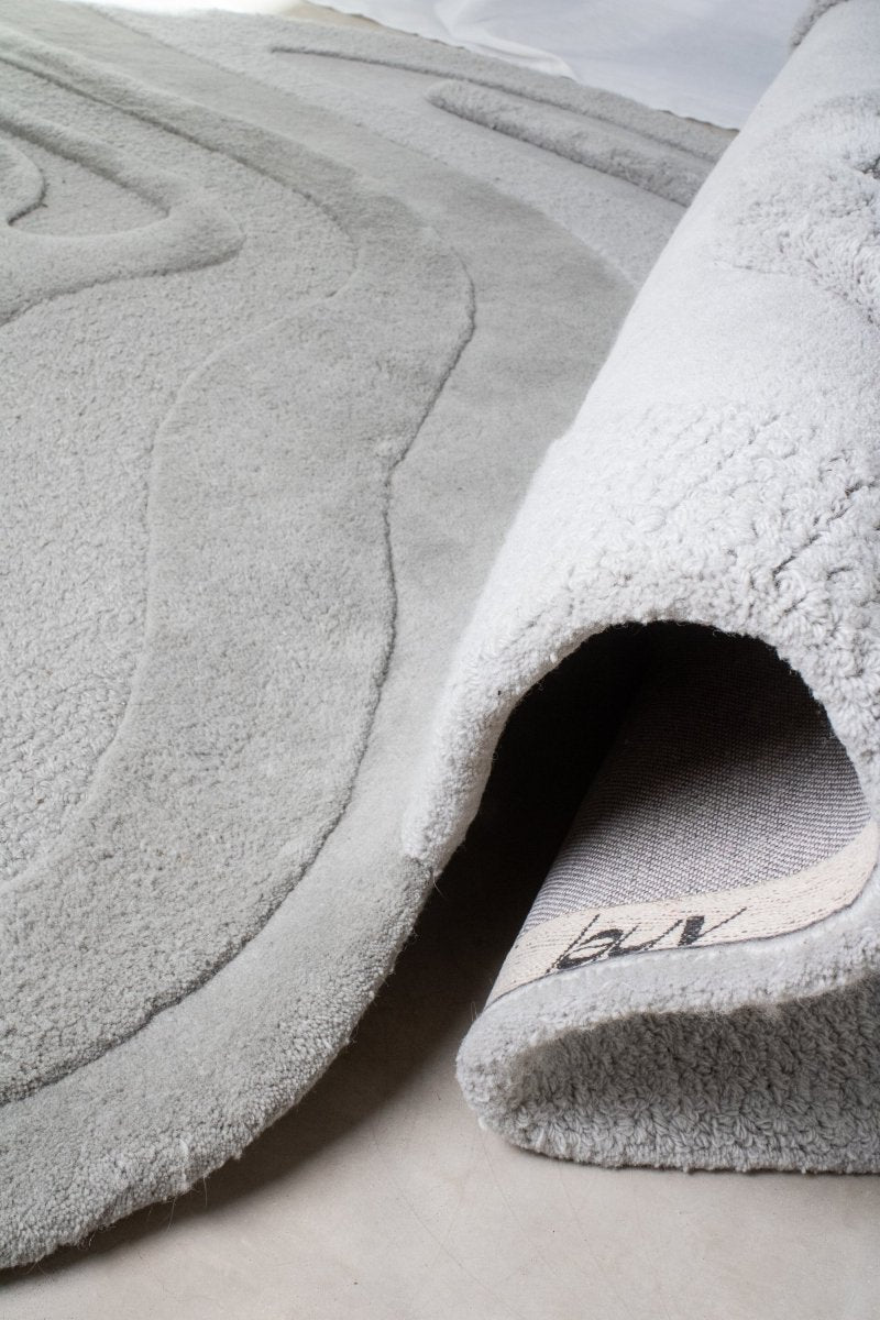 ALBA wool rug – handmade & fully customizable | lauvdesign
