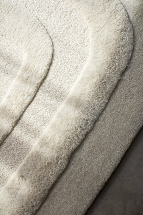 ALBA RECTANGULAR wool rug – handmade & fully customizable | lauvdesign